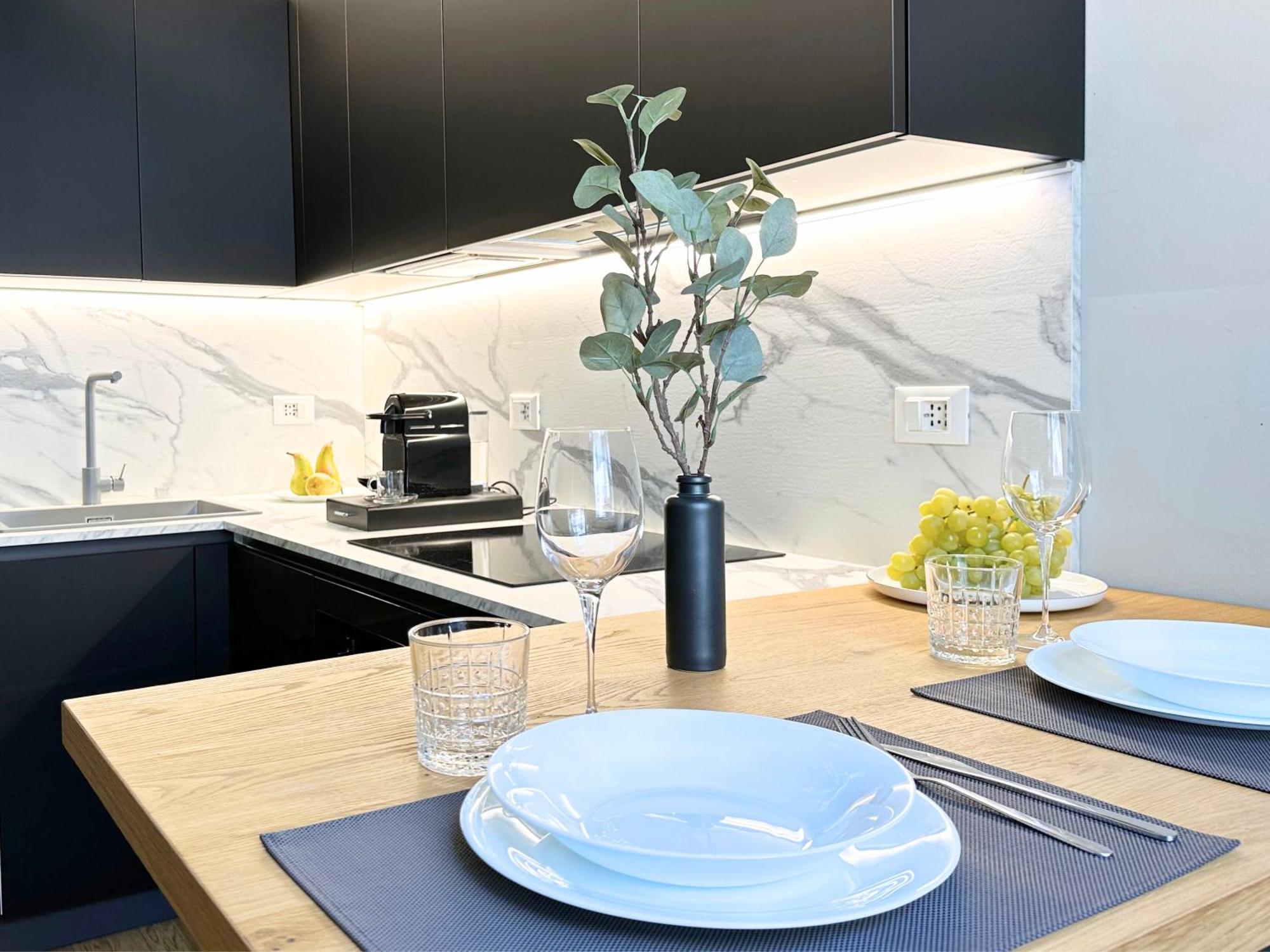 Jacuzzi Luxury Apartment In The Town Centre Турин Екстер'єр фото